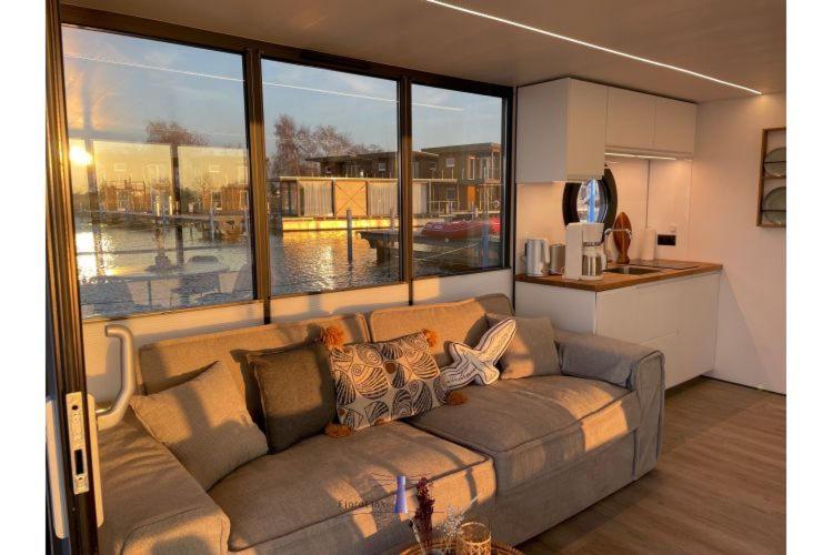 Hausboot Fjord Haven Mit Biosauna In Barth Exteriör bild